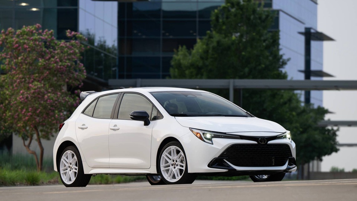 2026 Honda Civic vs. Toyota Corolla: Which Compact Car Is The Better Buy? 