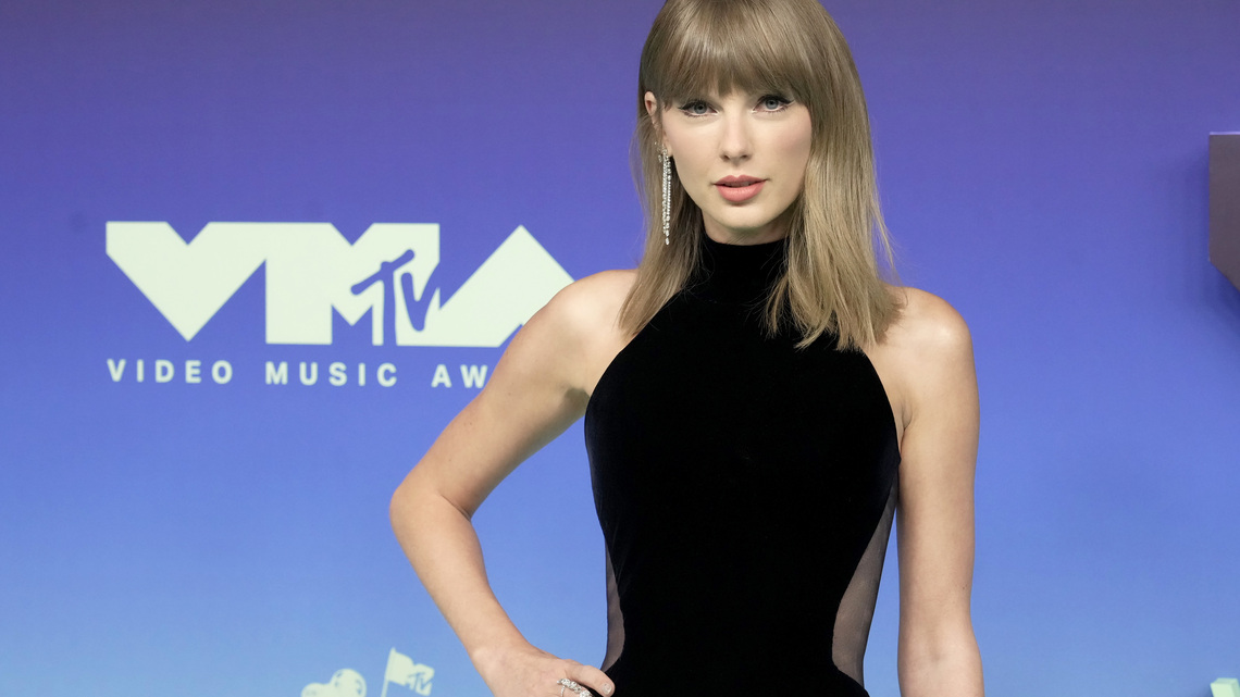 Hold on! Taylor Swift Made This $25 Polo Shirt Look Incredibly Chic 