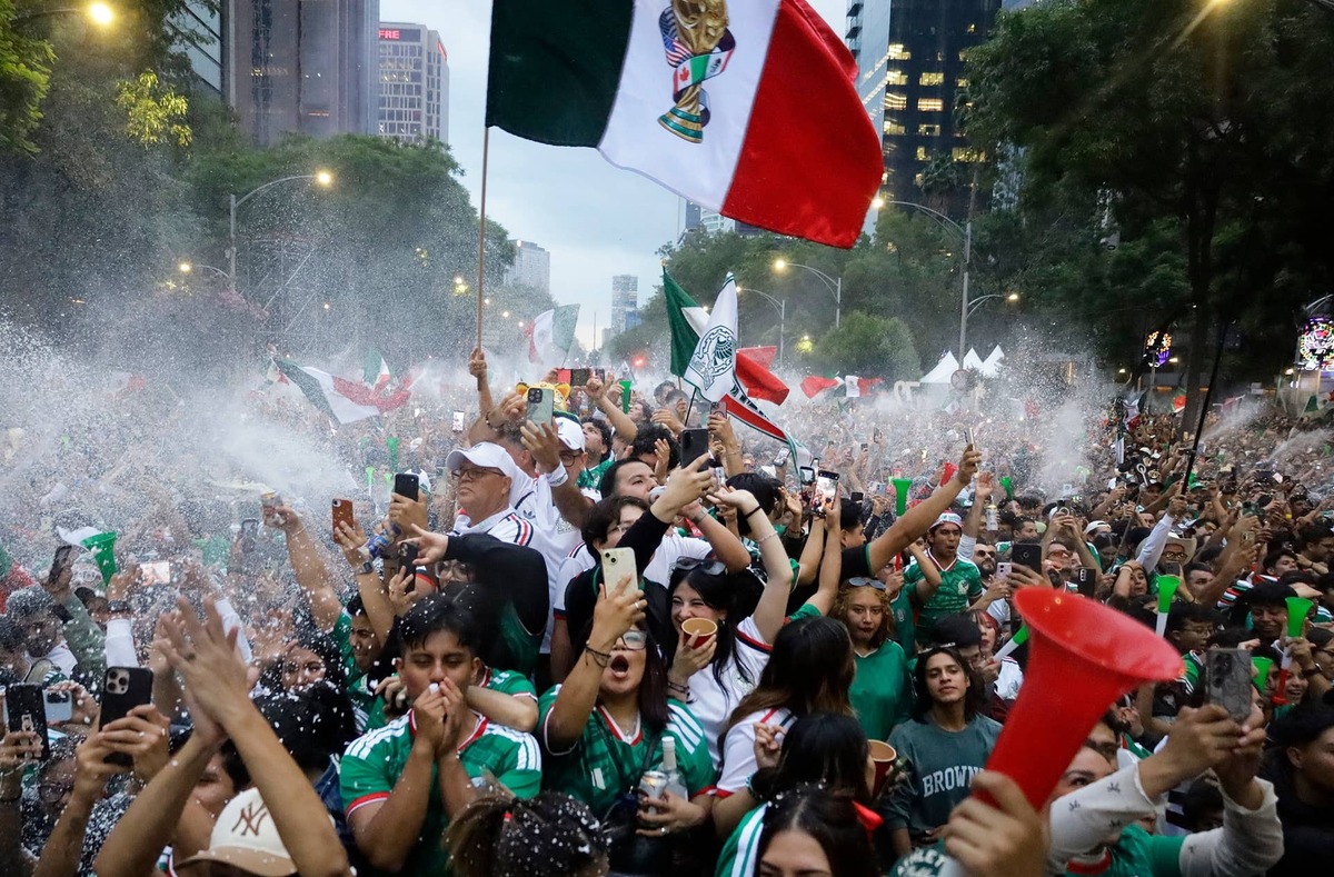  Team Mexico becomes Adidas' top-selling national team merchandise line of the FIFA World Cup. 
