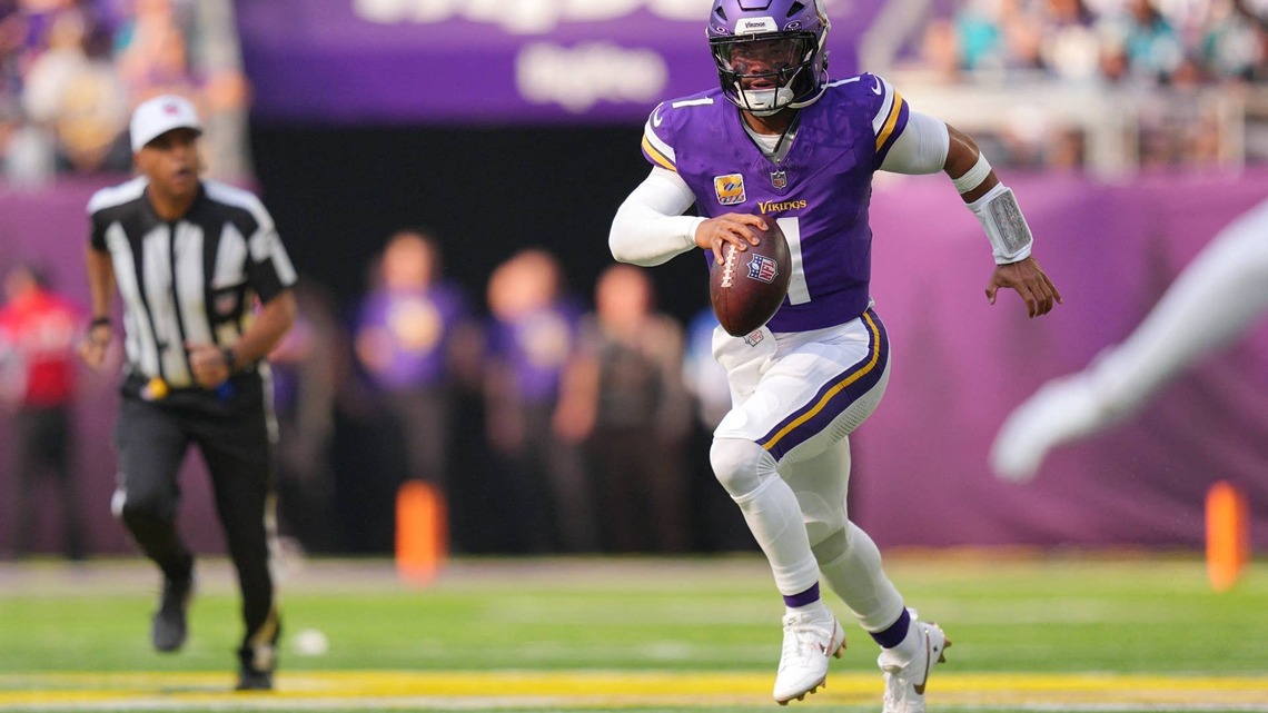 Offense finally shows some life as Vikings move to 5-0 following 23-13 victory over Saints 