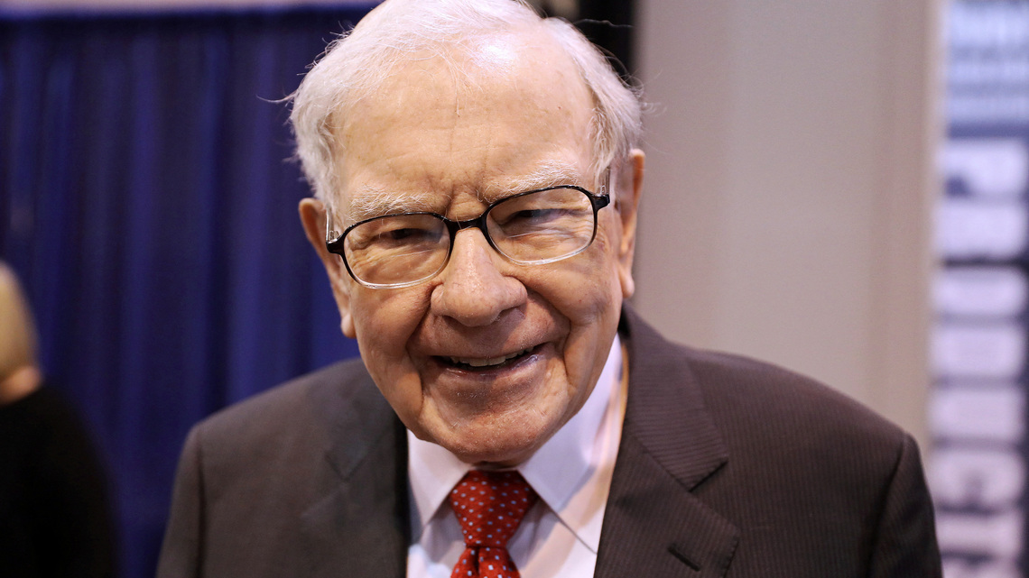 Factbox-Key executives running Berkshire Hathaway's $1 trillion empire 