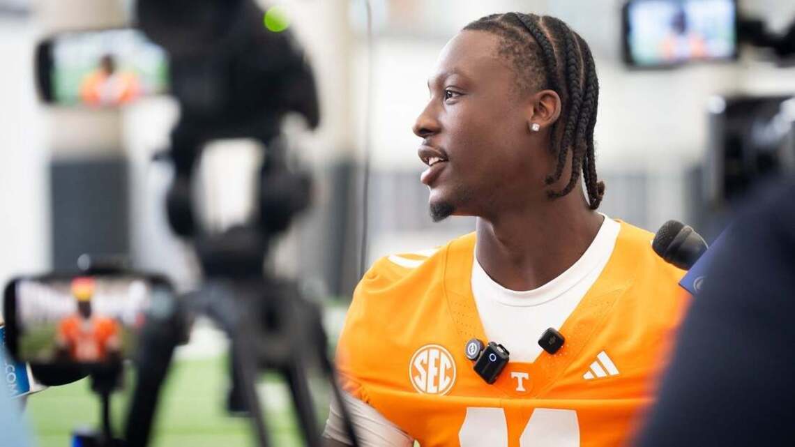 Reports: True freshman Faizon Brandon wins Vols' QB job 
