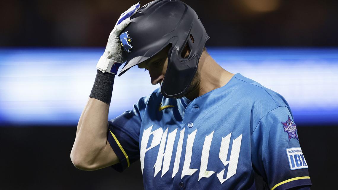 New-look batting order provides little relief for Phillies, who blow a four-run lead in 5-4 loss to Diamondbacks 