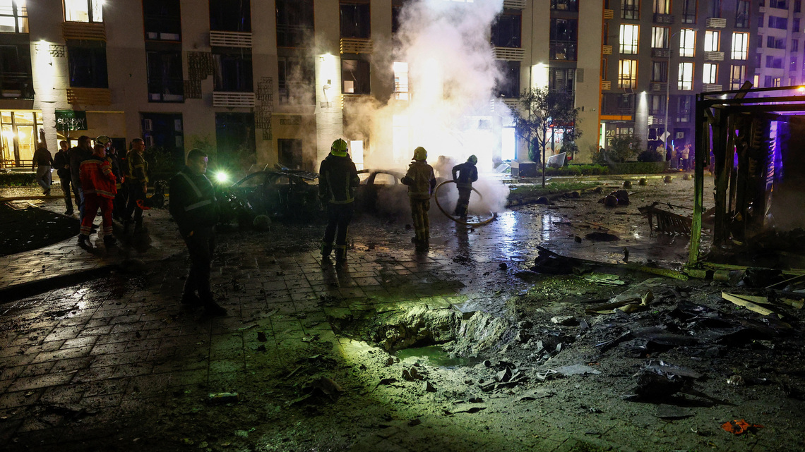 Russian strike on Kyiv residential building kills two, injures at least nine, officials say 