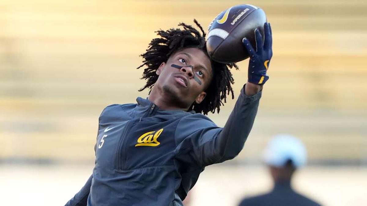  Nov 29, 2025; Berkeley, California, USA; California Golden Bears defensive back Hezekiah Masses (5) warms up before the game against the Southern Methodist Mustangs at California Memorial Stadium. Mandatory Credit: Darren Yamashita-Imagn Images | Darren Yamashita-Imagn Images 