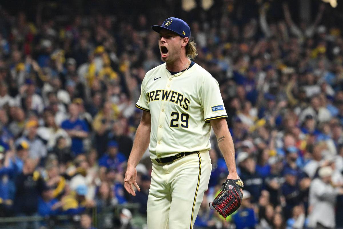  Milwaukee Brewers pitcher Trevor Megill (29) Benny Sieu-Imagn Images
