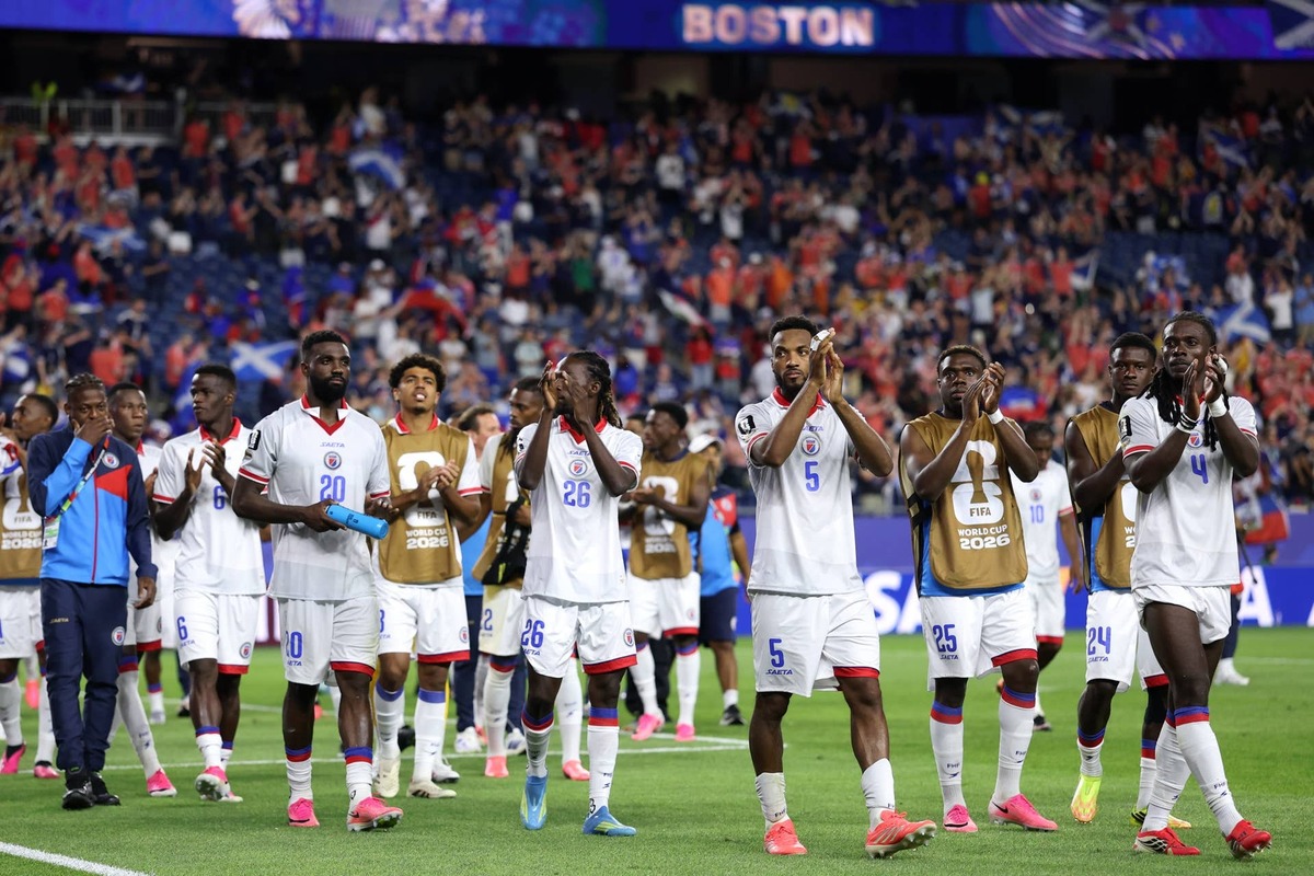  Haiti players clap the fans during the FIFA World Cup 2026 Group C match between Haiti and Scotland at Boston Stadium on June 13, 2026 in Foxborough, Massachusetts. (Photo by Justin Setterfield/Getty Images) Photo by Justin Setterfield/Getty Images