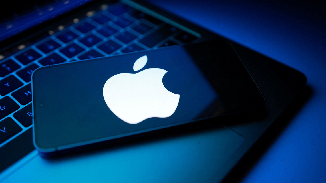 Apple names insider Steve Smith as new M&A chief, memo shows