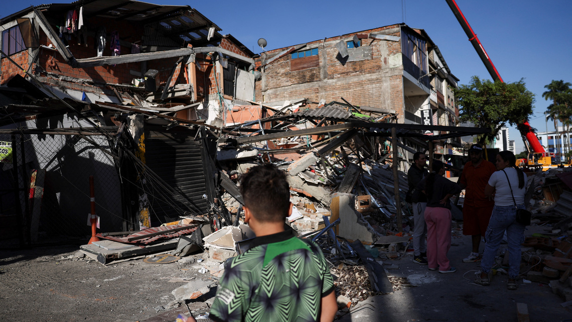 Aumenta a 224 muertos por terremoto en Colombia 
