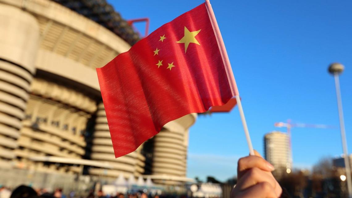 Ecuador awards China rights to develop largest gold mine 