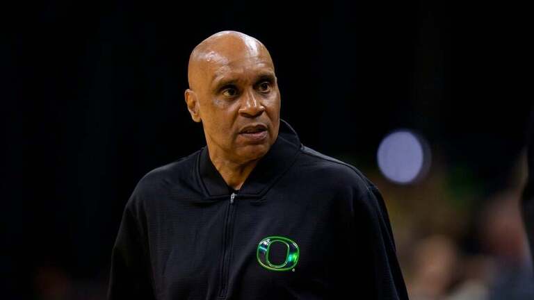 With Tony Stubblefield at helm, Oregon hosts Montana 