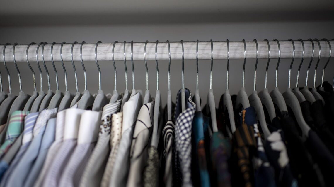 A Guide on Building Your Own Capsule Wardrobe: How to Spend Less on Clothes 