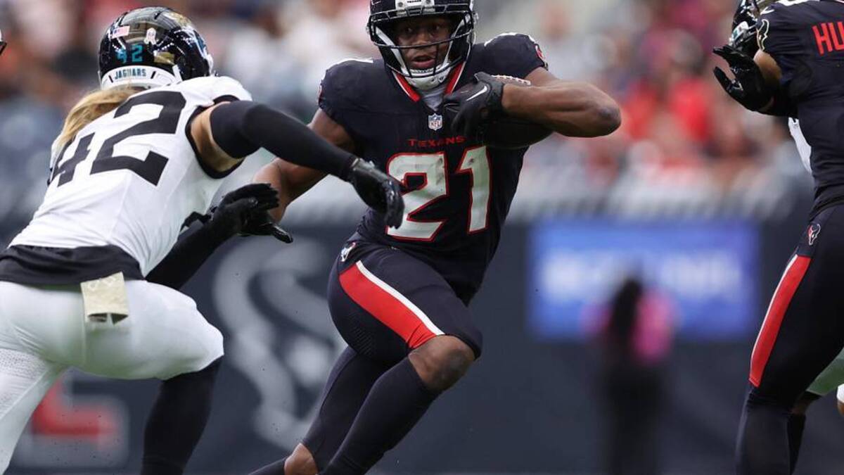  Nick Chubb spent the 2025 season with the Texans. | Troy Taormina-Imagn Images 