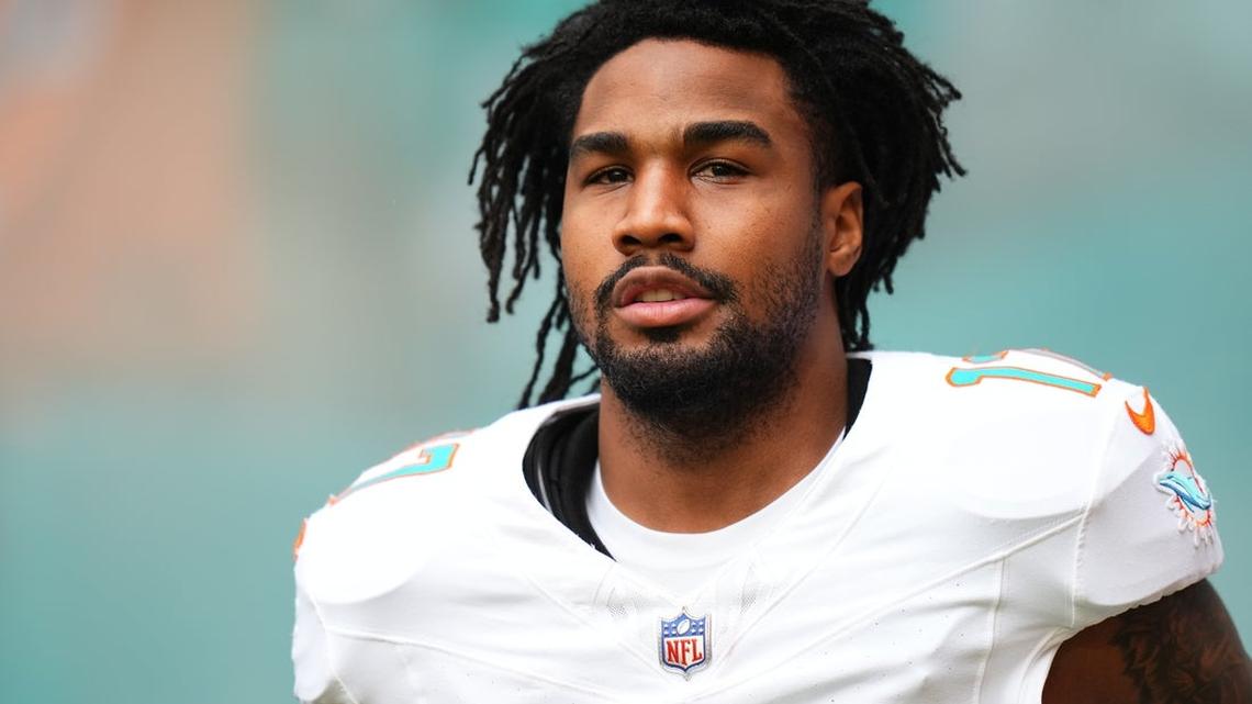 Broncos coach Payton excited to add ‘explosive’ Waddle's versatility to offense