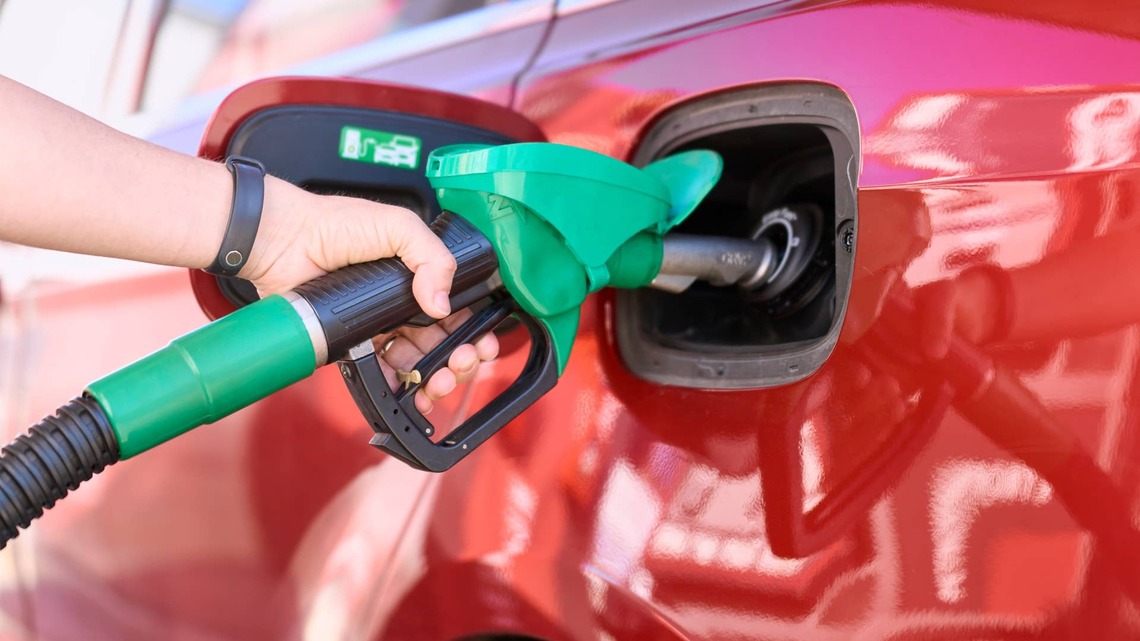 Gas station giant gives up on 471 stores  
