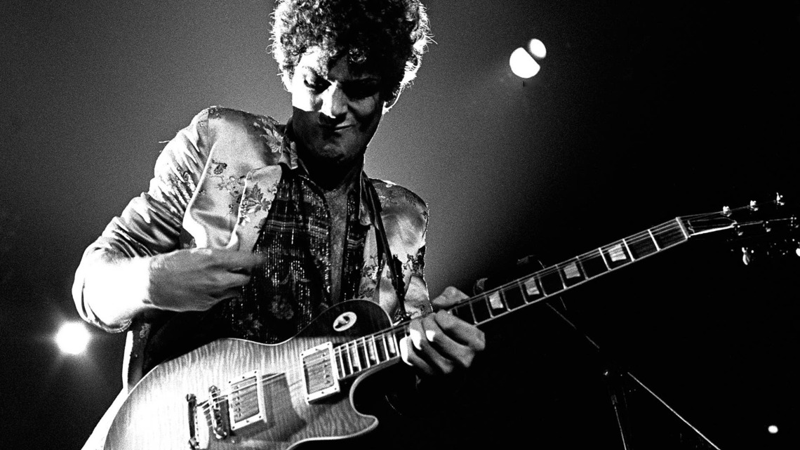 1977 Fleetwood Mac Hit Was Recorded in the Wrong Key After a Day of Perfecting Its Iconic Guitar Sound 