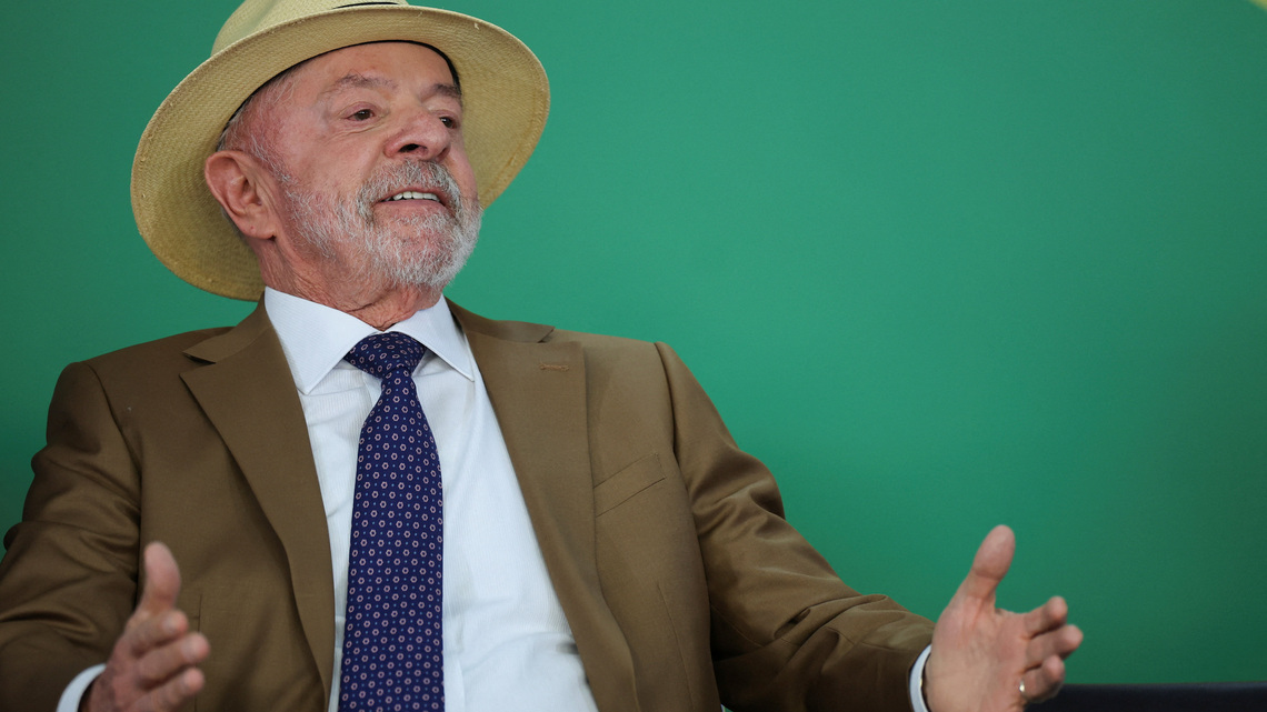 Lula's lead over Flavio Bolsonaro narrows in Brazilian election second-round, CNT/MDA poll shows 