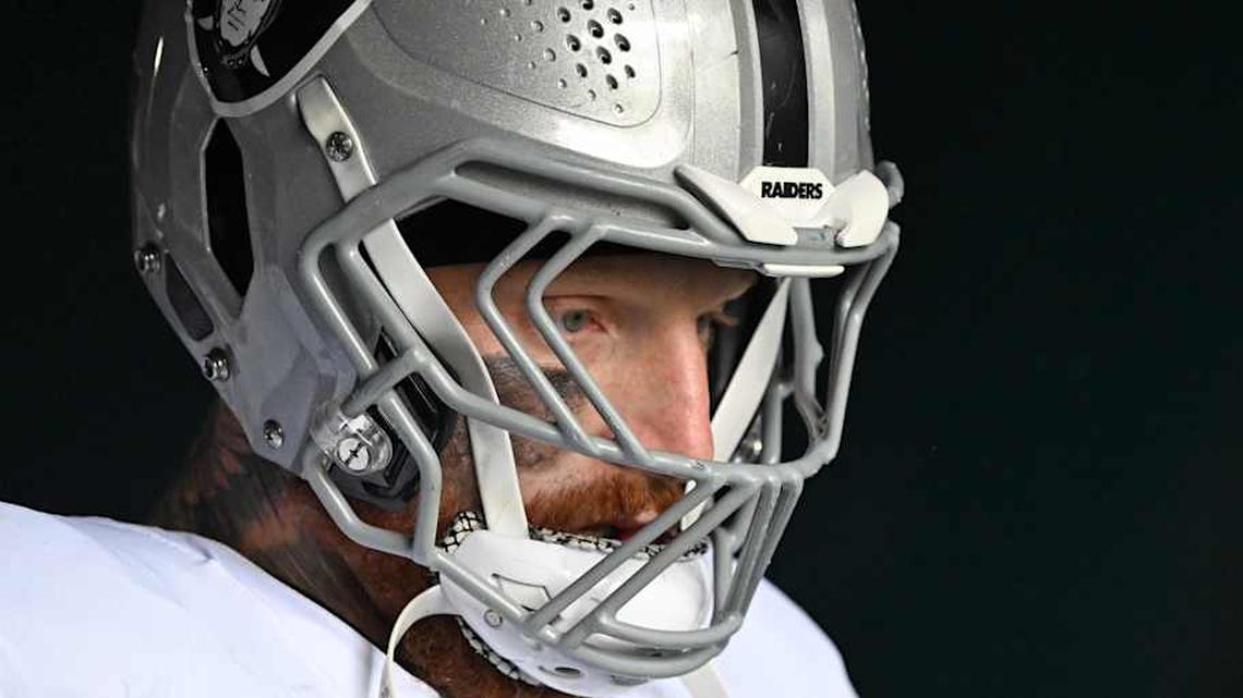  Dec 14, 2025; Philadelphia, Pennsylvania, USA; Las Vegas Raiders defensive end Maxx Crosby (98) in the tunnel against the Philadelphia Eagles at Lincoln Financial Field. Mandatory Credit: Eric Hartline-Imagn Images | Eric Hartline-Imagn Images 