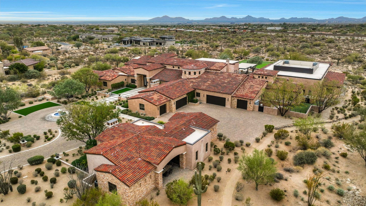 Scottsdale mansion where Kobe Bryant played sells for $14M. See it