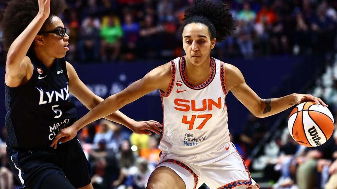 Olivia Miles breaks rookie scoring record as Lynx top Sun 