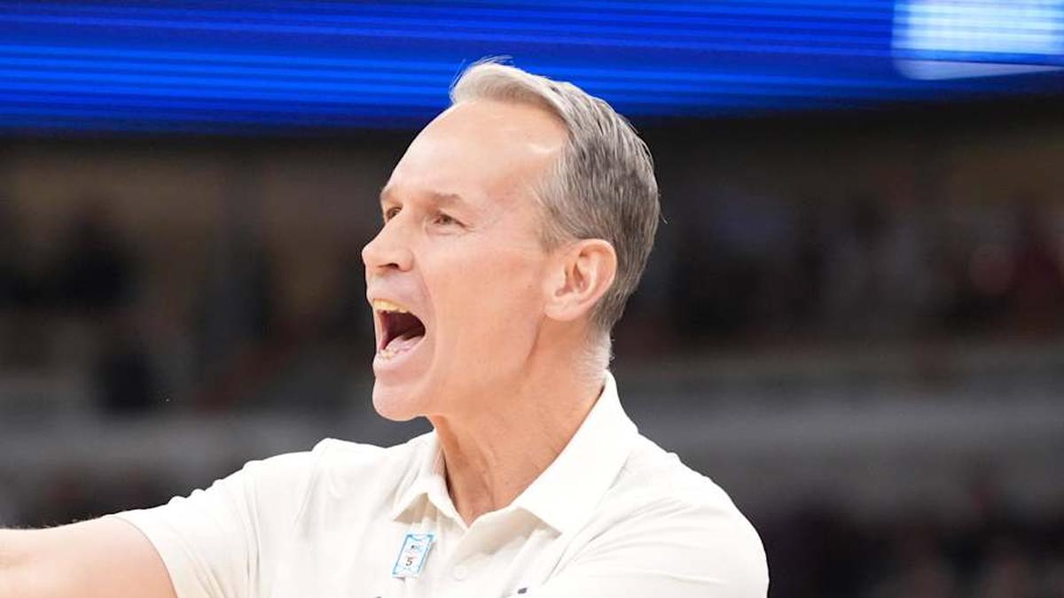  Mar 12, 2026; Chicago, IL, USA; Northwestern Wildcats head coach Chris Collins gestures to his team against the Purdue Boilermakers during the first half at United Center. Mandatory Credit: David Banks-Imagn Images | David Banks-Imagn Images 