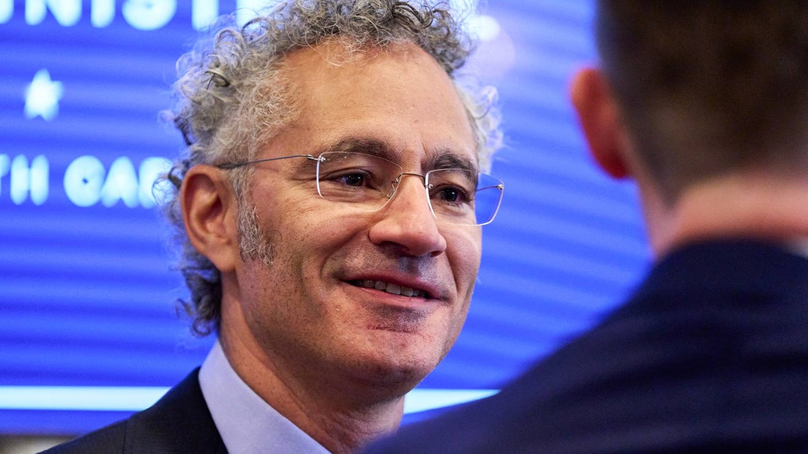 Palantir faces a $330 million test U.S. investors should watch closely