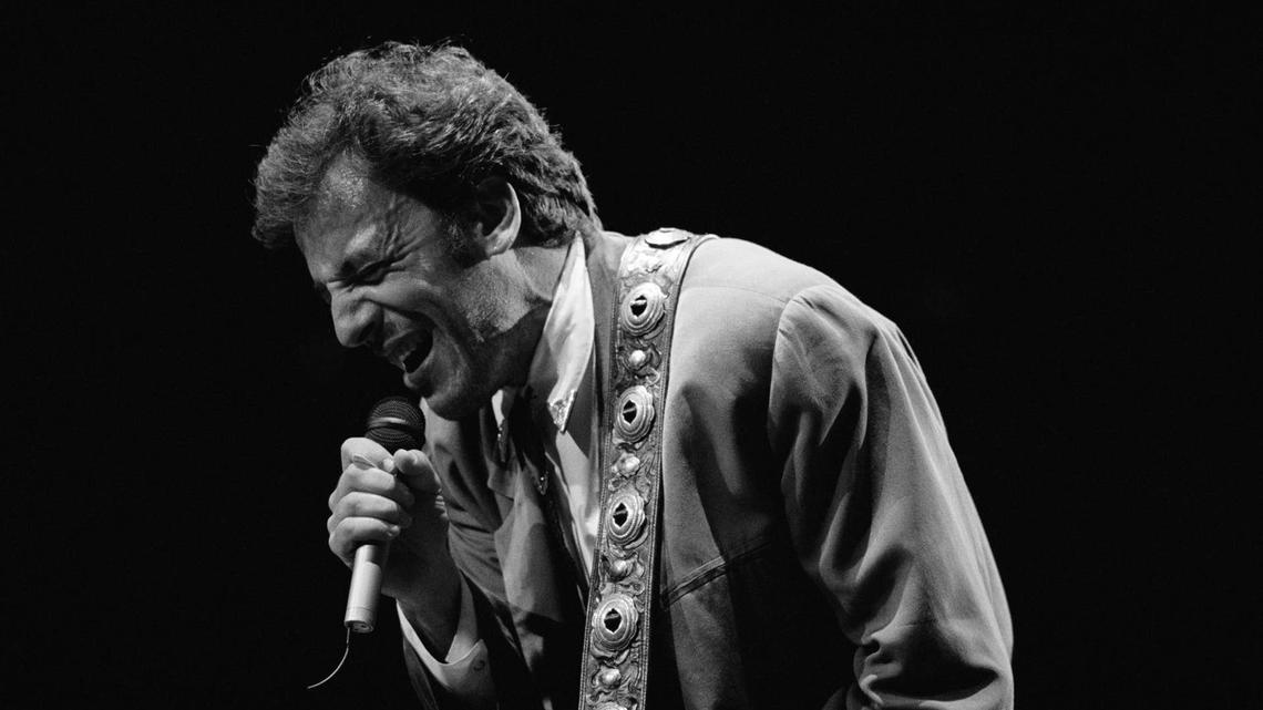 1982 Folk-Rock Ballad and One of the 'Greatest Songs of All Time' Has the Darkest Backstory 