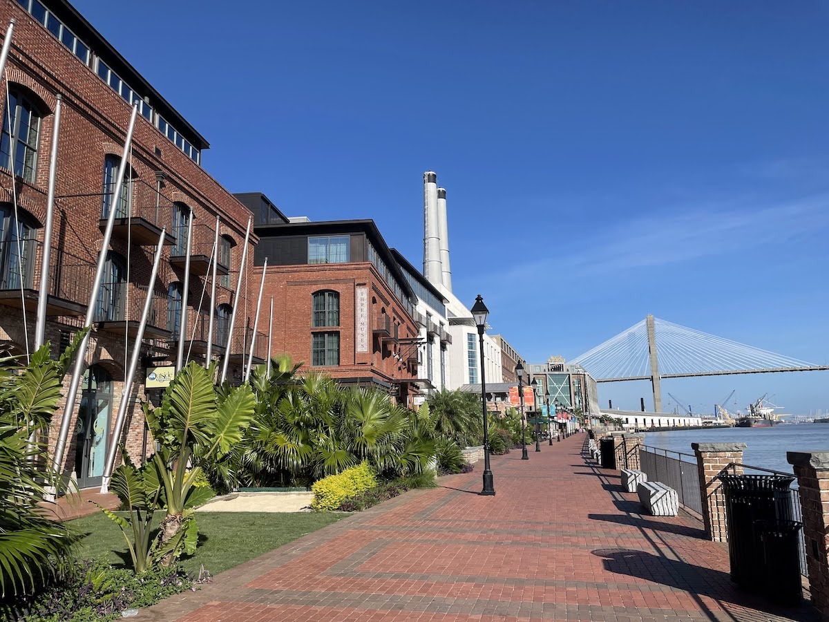  The Savannah riverfront. Photo credit: Jan Schroder. 