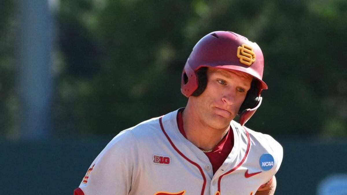  Jun 5, 2026; Chapel Hill, NC, USA; USC Trojans infielder Dean Carpentier (6) rounds third base after hitting a grand slam against the North Carolina Tar Heels in the sixth inning at Boshamer Stadium. Mandatory Credit: Zachary Taft-Imagn Images | Zachary Taft-Imagn Images 