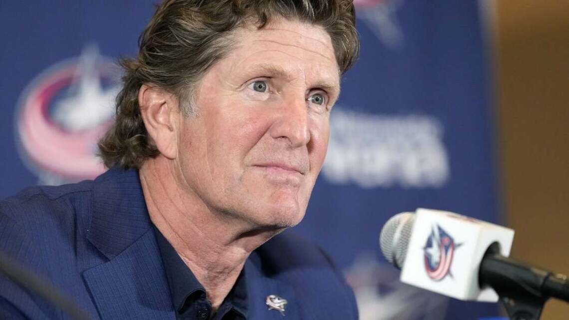Reports: Oilers eyeing Mike Babcock as next coach 