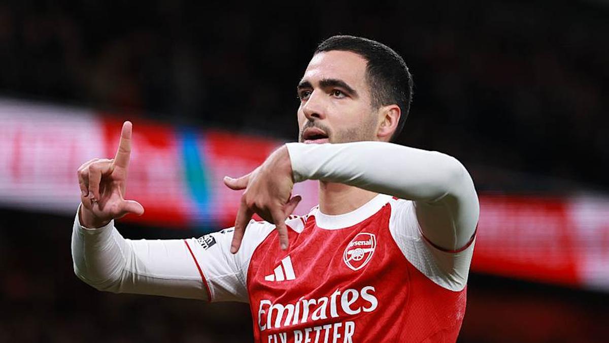  Mikel Merino had to lead the line for Arsenal. | Marc Atkins/Getty Images 