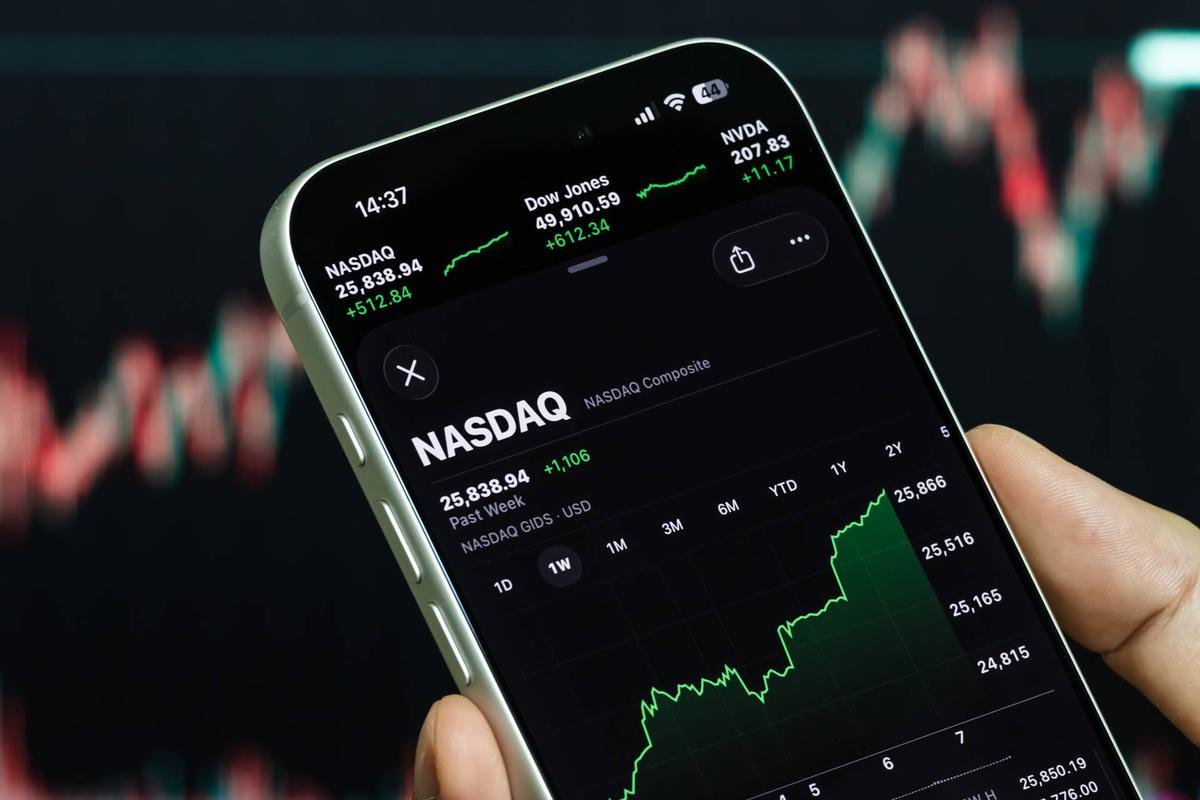  JPMorgan strategists predict the S&P 500 climbing to 9,000 by mid-2027 