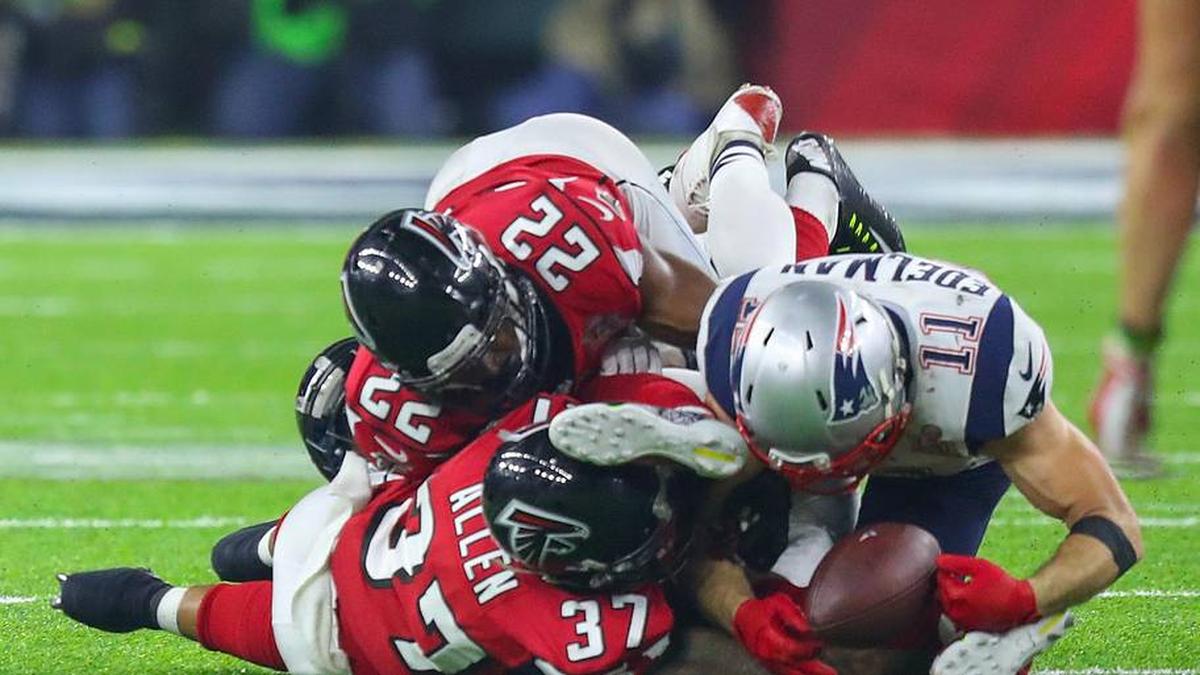  Feb 5, 2017; Houston, TX, USA; New England Patriots wide receiver Julian Edelman (11) makes a catch against the Atlanta Falcons during the fourth quarter during Super Bowl LI at NRG Stadium. Mandatory Credit: Kevin Jairaj-Imagn Images | Kevin Jairaj-Imagn Images 