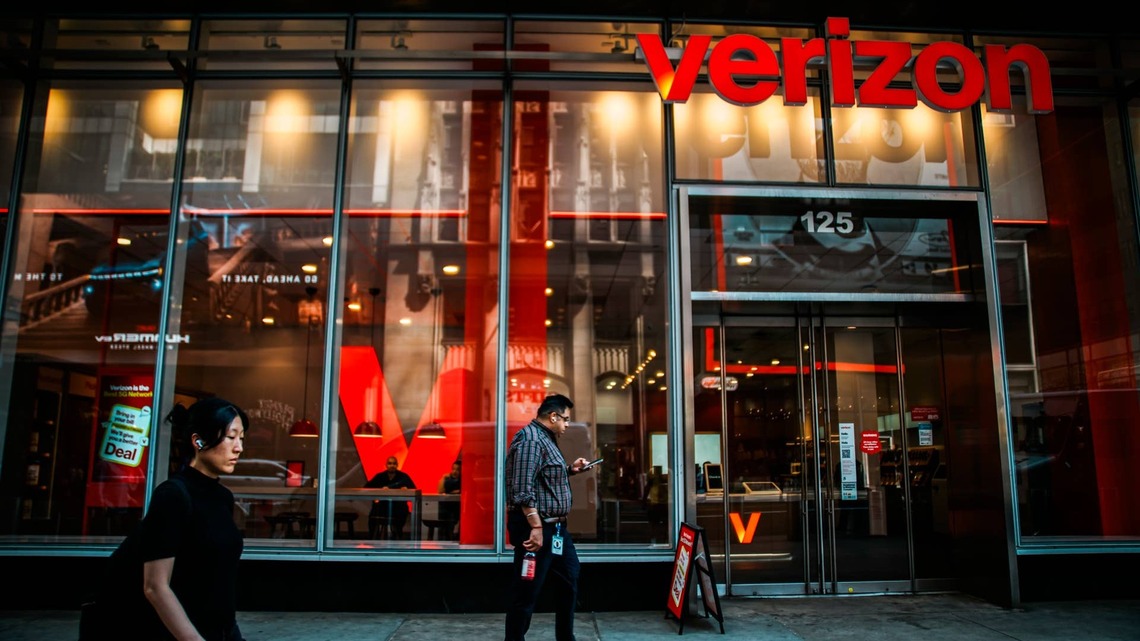 Verizon faces a concerning customer trend 