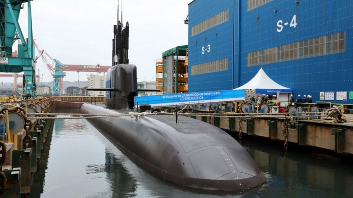 A view of Shin Chae-ho, a 3,000-ton diesel submarine, during a ceremony to hand over the to the Navy, at the HD Hyundai Heavy Industries Co. in Ulsan, 299 kilometers southeast of Seoul, South Korea. Photo by YONHAP / EPA