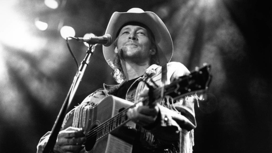 '90s Country Music Legend Announces Exciting News Before Final Show 