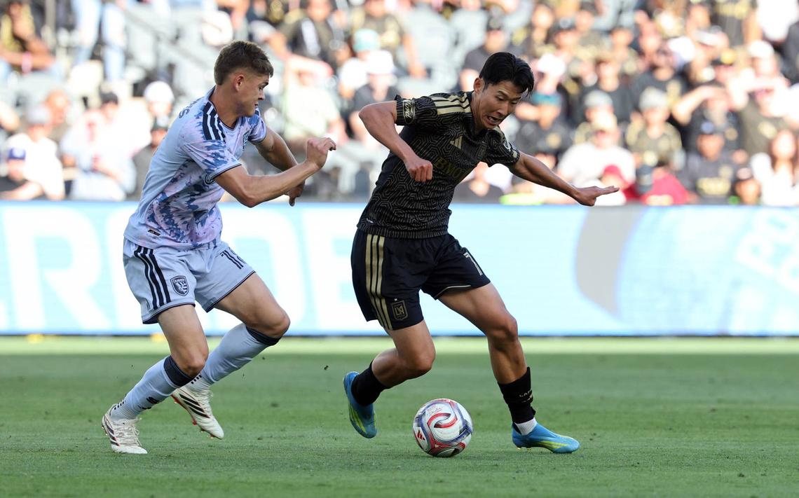  Son Heung-Min #7 of the Los Angeles Football Club controls the ball against Reid Roberts #18 of the San Jose Earthquakes during the second half at BMO Stadium on April 19, 2026 in Los Angeles, California. (Photo by Kevork Djansezian/Getty Images) Photo by Kevork Djansezian/Getty Images