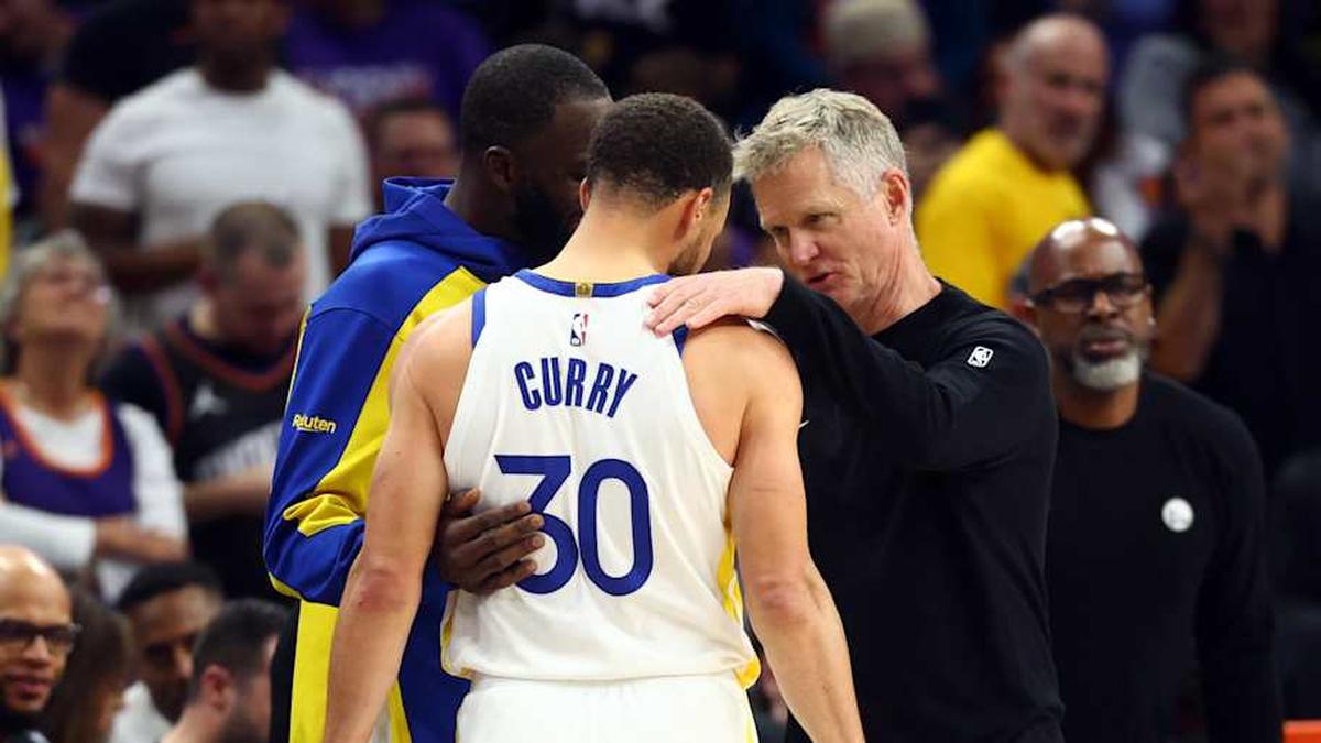  Steve Kerr had an emotional moment with Draymond Green and Steph Curry at the end of the Warriors season | Mark J. Rebilas-Imagn Images 