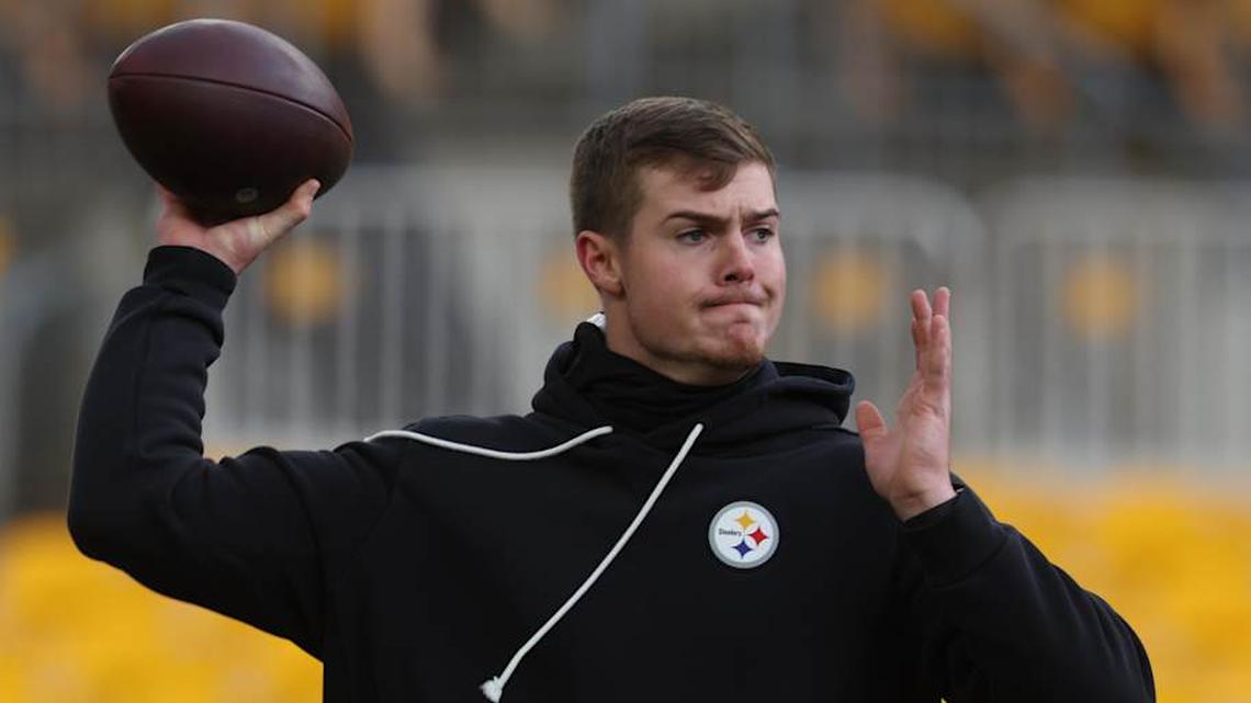  Nov 30, 2025; Pittsburgh, Pennsylvania, USA; Pittsburgh Steelers quarterback Will Howard (18) warms up before the game against the Buffalo Bills at Acrisure Stadium. Mandatory Credit: Charles LeClaire-Imagn Images | Charles LeClaire-Imagn Images 