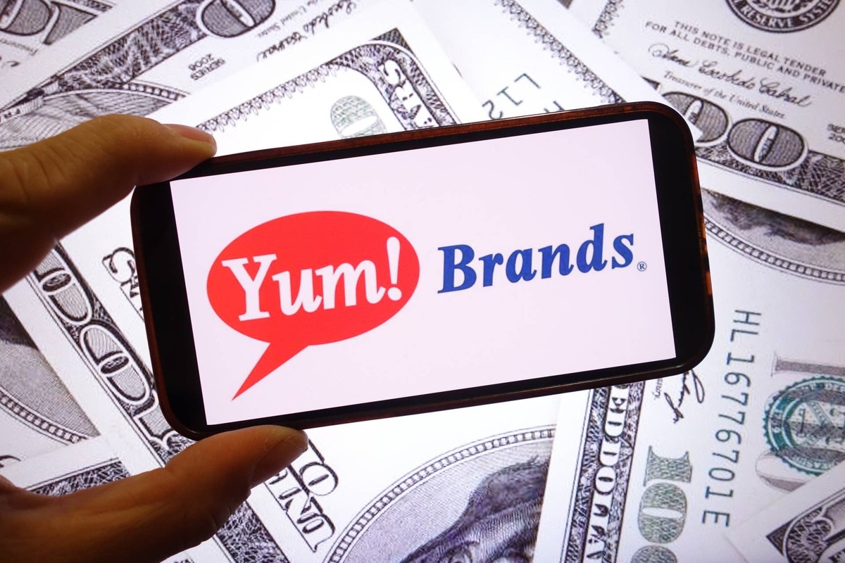  Yum! Brands has offloaded its entire stake in Pizza Hut for $2.7 billion 