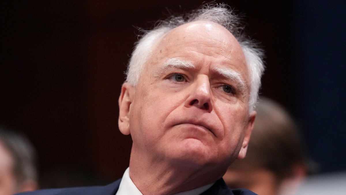 Minnesota Governor Tim Walz attends the House Oversight and Accountability Committee hearing investigating fraud in Minnesota state social services, on Capitol Hill in Washington, D.C., U.S., March 4, 2026. REUTERS/Ken Cedeno
