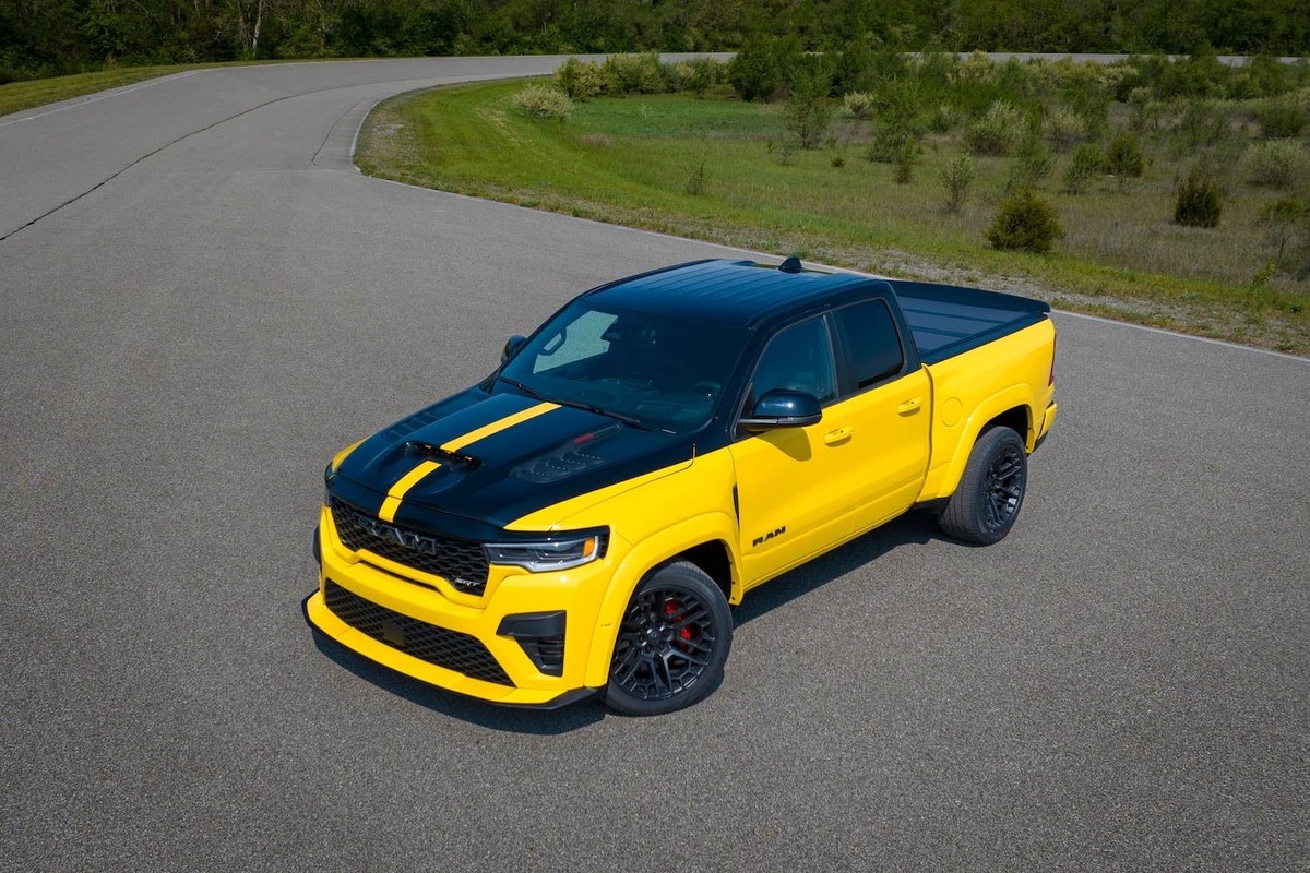  2027 Ram 1500 Rumble Bee SRT Stellantis