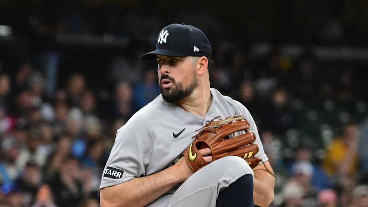  New York Yankees starting pitcher Carlos Rodon (55) throws a pitch in the first inning against the Milwaukee Brewers at American Family Field. | Benny Sieu-Imagn Images 