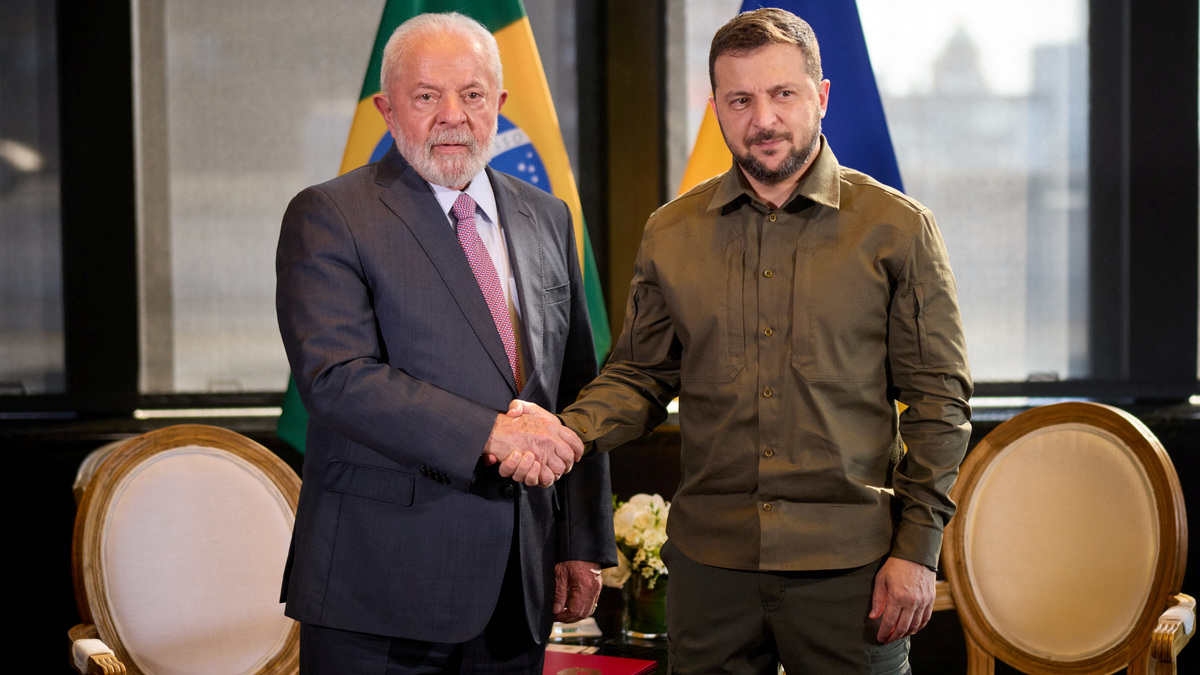 FILE PHOTO: Ukraine's President Volodymyr Zelenskiy and Brazil's President Luiz Inacio Lula da Silva shake hands before their meeting on the sidelines of the 78th Session of the U.N. General Assembly in New York City, U.S., September 20, 2023. Ukrainian Presidential Press Service/Handout via REUTERS/File Photo