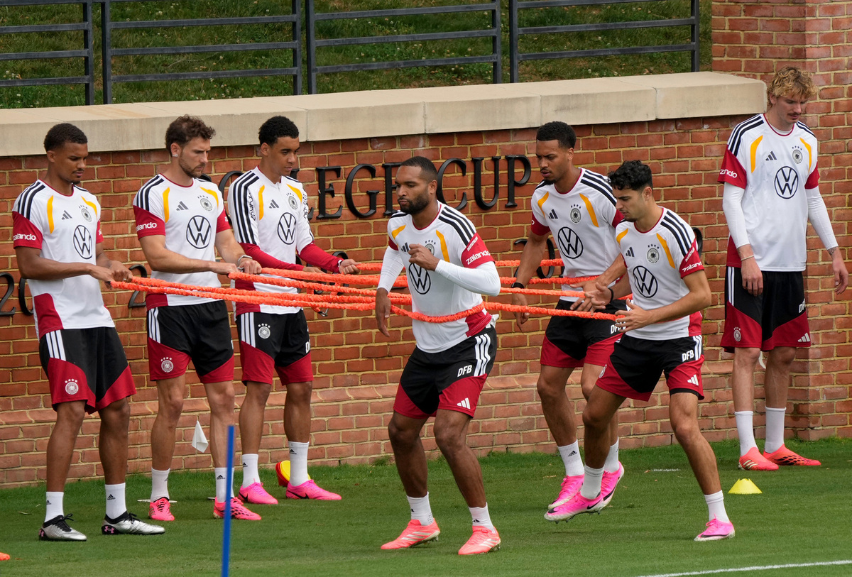 Soccer Football - FIFA World Cup 2026 - Germany Training - Wake Forest University, Winston-Salem, North Carolina, U.S. - June 9, 2026 Germany's Jonathan Tah and Aleksandar Pavlovic with teammates during training IMAGN IMAGES via Reuters/Chuck Burton