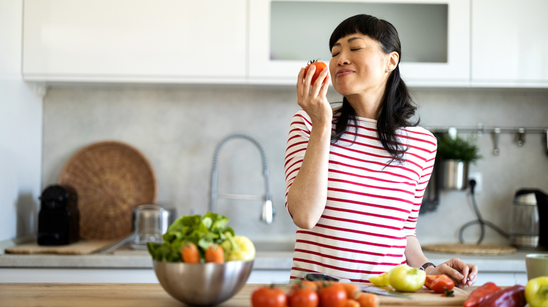 Not Losing Weight? Experts Explain 4 Reasons Why And How to Fix Them
