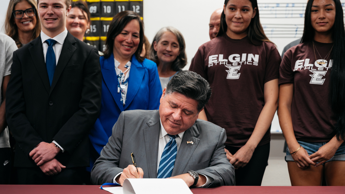 Illinois cellphone ban signed by Gov. JB Pritzker with ‘bell-to-bell' law affecting public and charter schools 