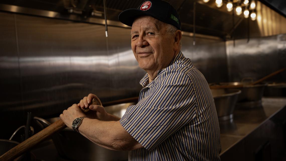 Food icon: Inocencio Carbajal, El Guëro of Carnitas Uruapan in Chicago 