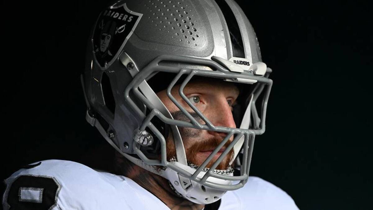  Dec 14, 2025; Philadelphia, Pennsylvania, USA; Las Vegas Raiders defensive end Maxx Crosby (98) in the tunnel against the Philadelphia Eagles at Lincoln Financial Field. Mandatory Credit: Eric Hartline-Imagn Images | Eric Hartline-Imagn Images 