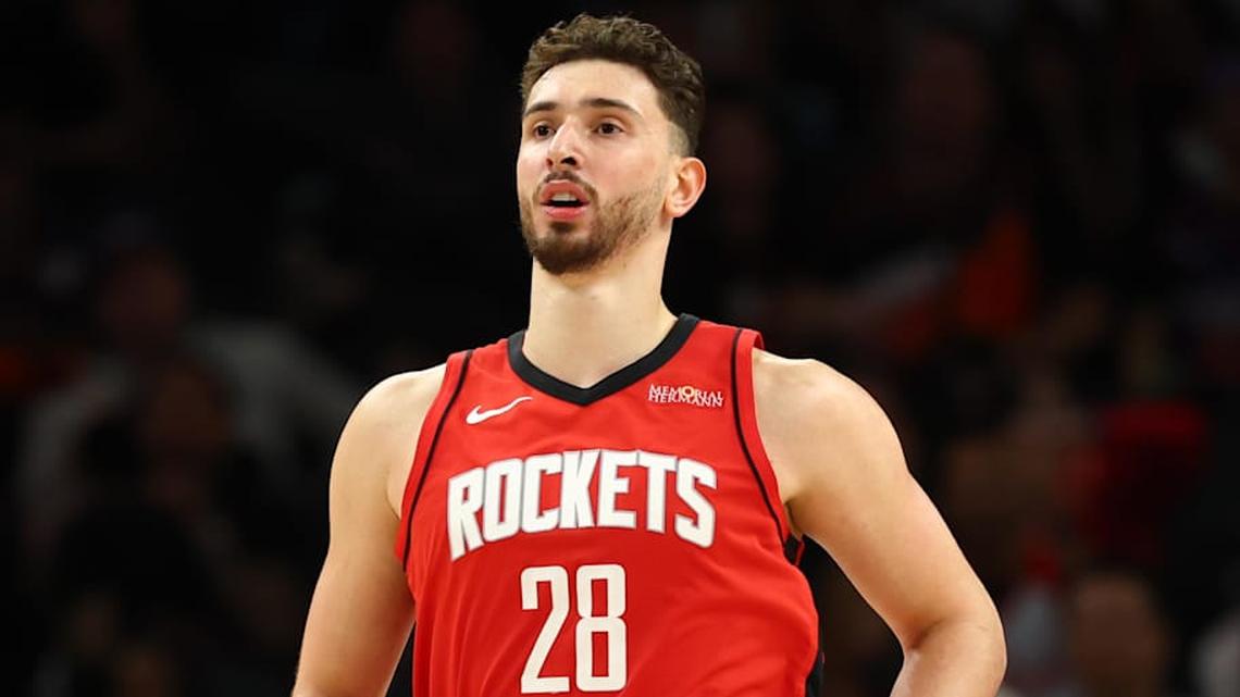  Apr 7, 2026; Phoenix, Arizona, USA; Houston Rockets center Alperen Sengun (28) against the Phoenix Suns at Mortgage Matchup Center. | Mark J. Rebilas-Imagn Images 